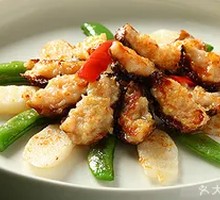 Stir-Fried Yam with Mushrooms and Shrimp Paste