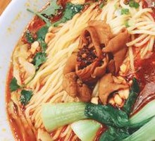 Sichuan-style Pork Intestine Noodles