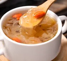 Silver Ear Fungus and Pear Soup