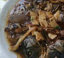 Iron Pot Fish Rolls