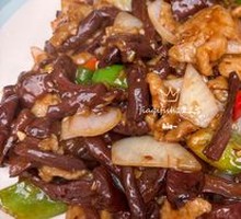 Stir-fried Wild Chestnut Mushrooms with Meat