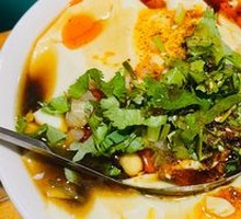 Sauce-drenched Tofu Pudding