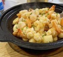Stone Pot Shrimp with Tail
