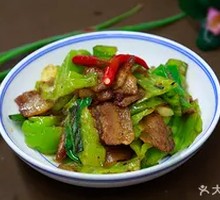 Stir-fried Pork with Long Green Chili
