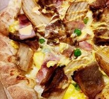 American-style Bacon & Potato Pizza