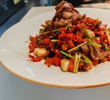 Stir-Fried Beef with Yellow Onion