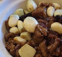 Beijing Stewed Pork Intestines with Garlic
