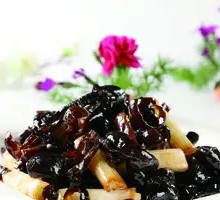 Braised Sea Cucumber with Green Onion