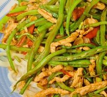 Stir-Fried Bean Noodles with Pork Shreds