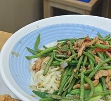 Lentil Noodles with Shredded Pork