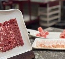 Fresh-cut Grain-Fed Lamb Leg