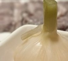 Sweet Pickled Garlic