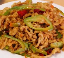 Spicy Pepper and Pork Noodles
