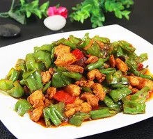 Spicy Chicken Cubes with Noodles