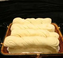 Steamed rice roll