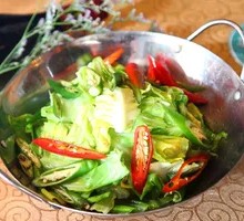Spicy Stir-Fried Cabbage