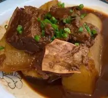 Braised beef brisket with radish