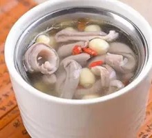 Lotus Seed and Pig Stomach Soup