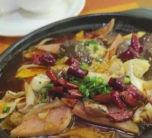 Spicy Boiled Blood Slices in Clay Pot