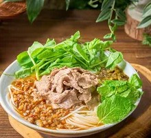Yunnan-style Sour Beef Noodle Soup