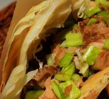 Braised Pork in Flatbread