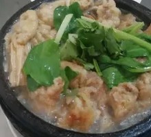 Fresh Stir-Fried Clay Pot Chicken