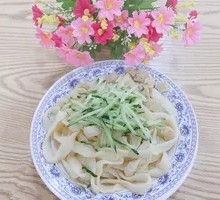 Beef tendon noodles