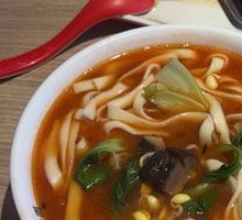 Sour and Spicy Tomato Noodles