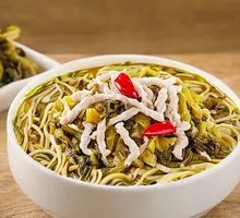 Sour Cabbage and Pork Noodles
