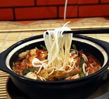 One-Meat Overbridge Rice Noodles