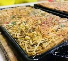 Sizzling Enoki Mushrooms