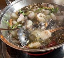 Sour Cabbage Fish Pot