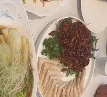 Sweet Soy Sauce Shredded Pork Wrapped in Pancakes