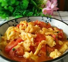 Tomato and Egg Stir-Fry