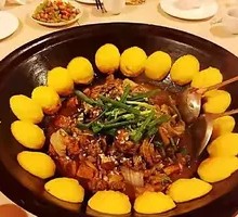 Stewed Goose in Iron Pot