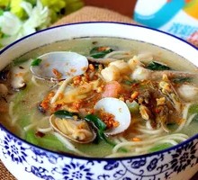 Premium Seafood Noodles
