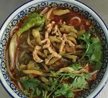 Pickled Vegetable and Pork Noodles