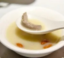 Pig's stomach and chicken hot pot base