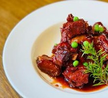 Plum-Flavored Pork Ribs