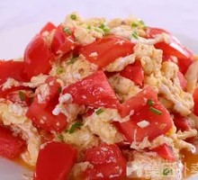 Tomato and Egg Stir-Fried Ramen