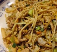 Stir-Fried Noodles with Shredded Meat