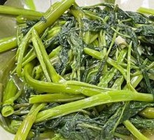 Stir-Fried Water Spinach with Garlic