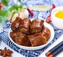 Spicy Braised Duck Neck