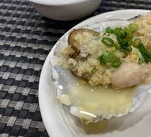 Steamed Oyster with Garlic and Egg
