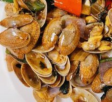 White Pepper Steamed Giant Clams