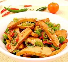 Green Pepper Stir-fried Firewood-smoked Tofu
