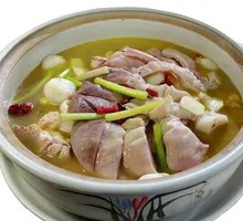 Pepper Chicken and Pig's Stomach Stew