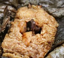 Lotus-Leaf Wrapped Sticky Rice Chicken