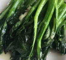 Stir-Fried Seasonal Vegetables with Garlic