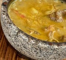 Curry Beef Noodle Rice in Stone Pot